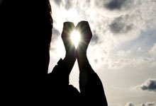 那个志愿报了電(diàn)竞的男孩，如今在直播间賣(mài)耳机