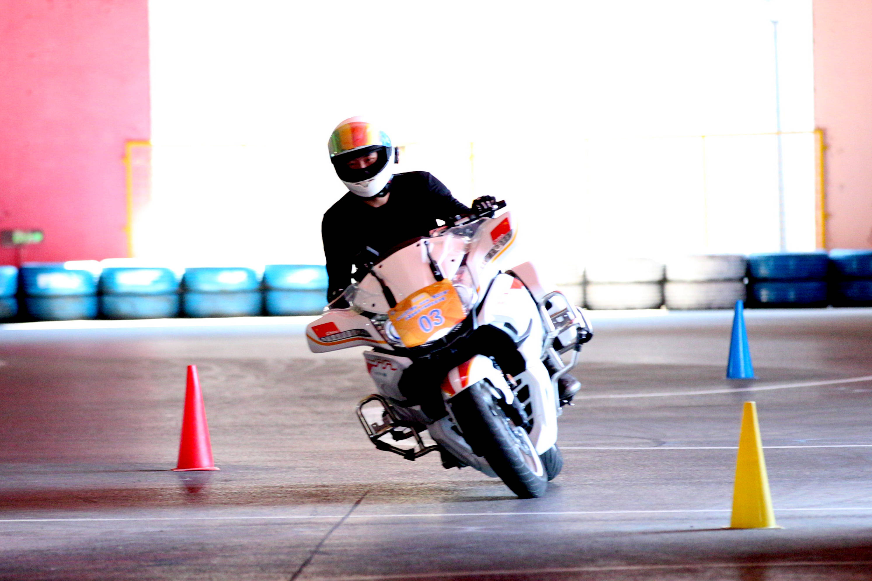 孔孟之乡燃“摩”火!济宁“至圣之路”油电摩托大赛竞风流