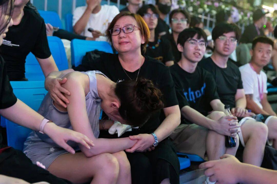 30岁这年,她成为电竞冠军