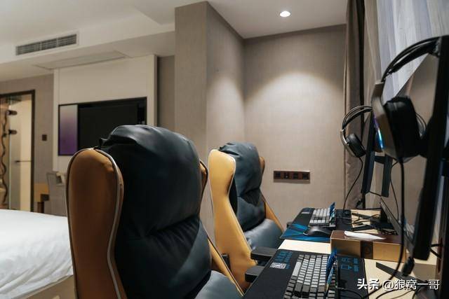 想赚大钱,可以关注电竞比赛周边产业发展,电竞选手收入直线上升