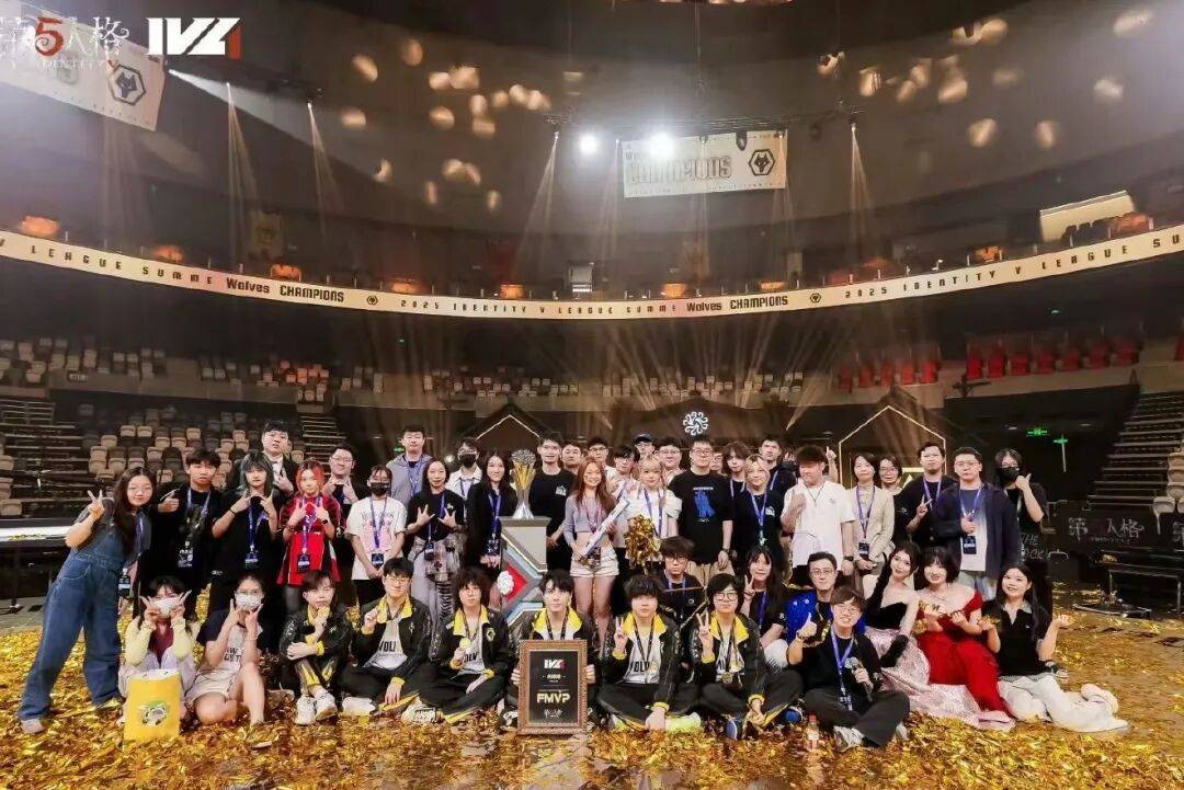 出走·131丨专访电竞主持人潇潇:流动的热望