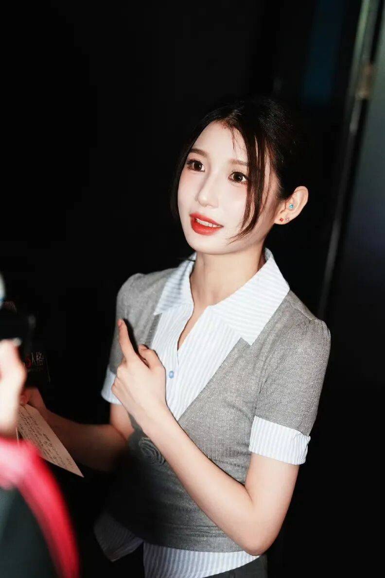 出走·131丨专访电竞主持人潇潇:流动的热望