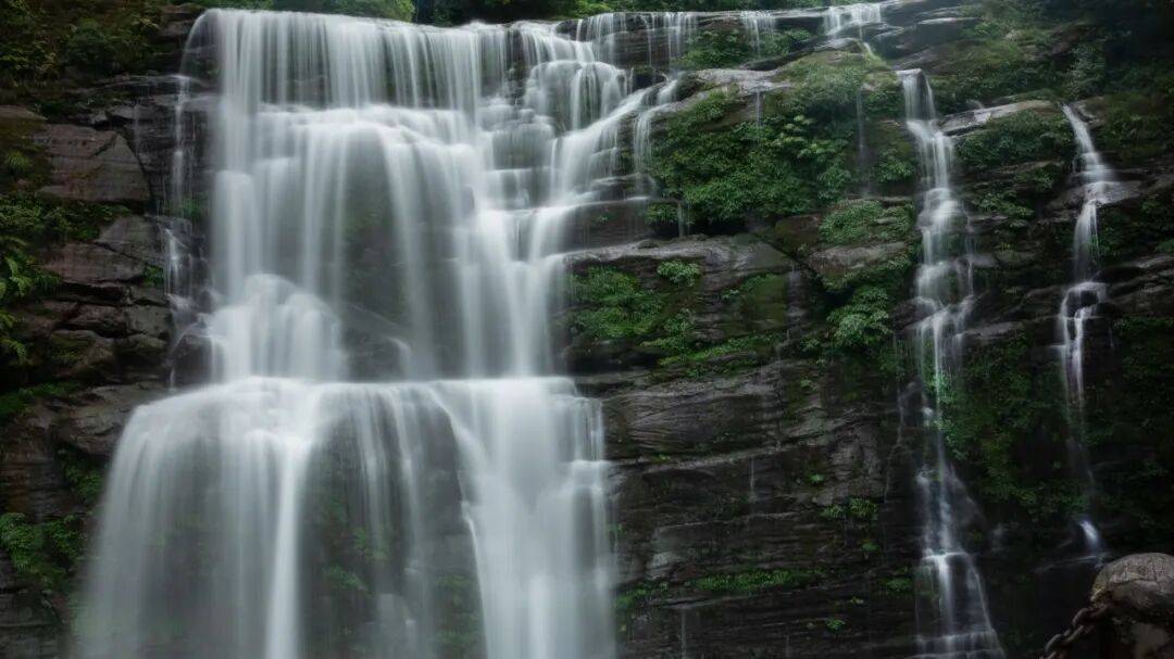 跑半马 游雨城 | “跑遍四川”总决赛为何在雨城?